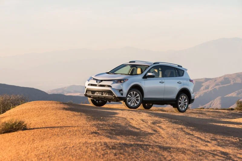 Toyota RAV4 2.0 D-4D (143 Hp)2015 - 2018 thumbnail 5