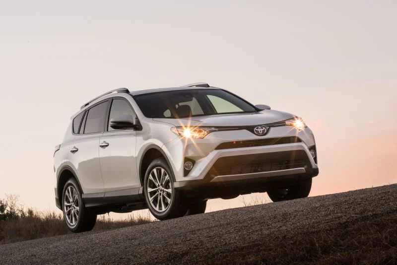 Toyota RAV4 2.0 D-4D (143 Hp)2015 - 2018 thumbnail 7