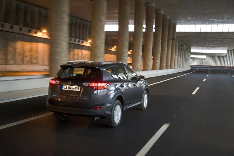 Toyota RAV4 2.0 D-4D (124 Hp)2012 - 2015 thumbnail 2