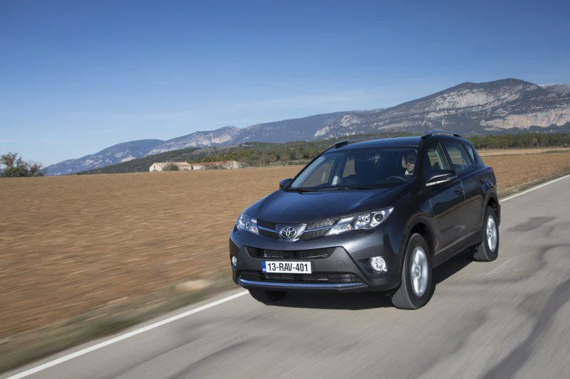 Toyota RAV4 2.0 D-4D (124 Hp)2012 - 2015 thumbnail 3