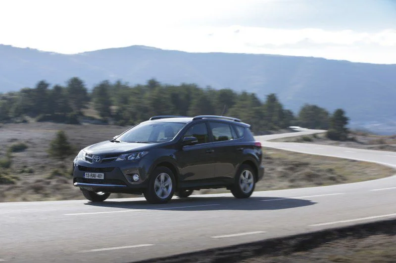 Toyota RAV4 2.0 D-4D (124 Hp)2012 - 2015 thumbnail 5