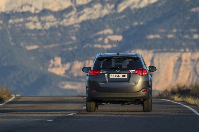 Toyota RAV4 2.0 D-4D (124 Hp)2012 - 2015 thumbnail 8