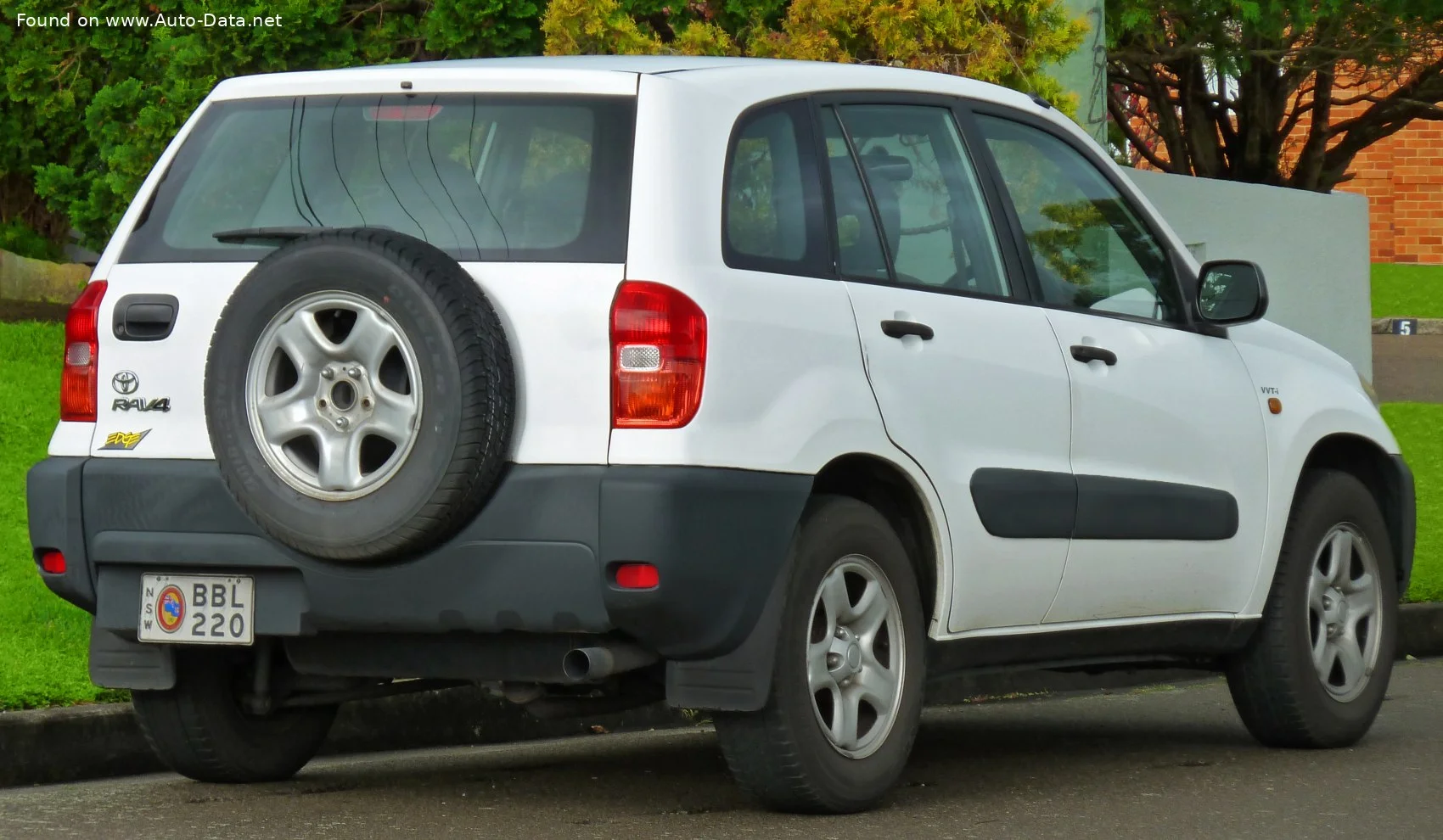 Toyota RAV4 1.8 VVTi (125 Hp)2000 - 2003 thumbnail 2