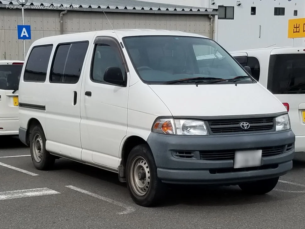 Toyota Regius 2.7 i (145 Hp)1999 - 2002 - 1