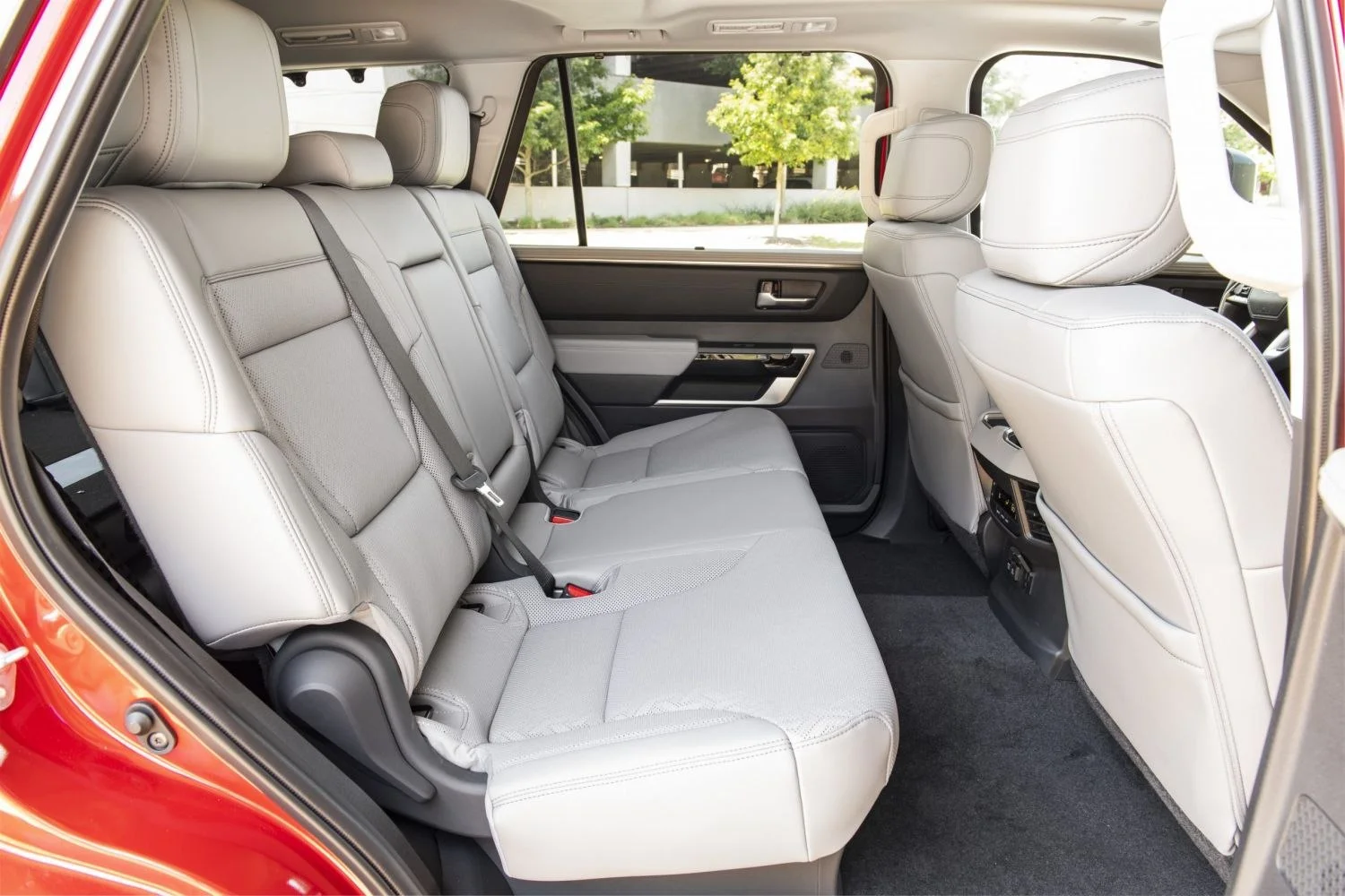 Toyota Sequoia 3.5 V6 i-FORCE MAX (437 Hp) Hybrid 2WD ECT-i2022 - thumbnail 18