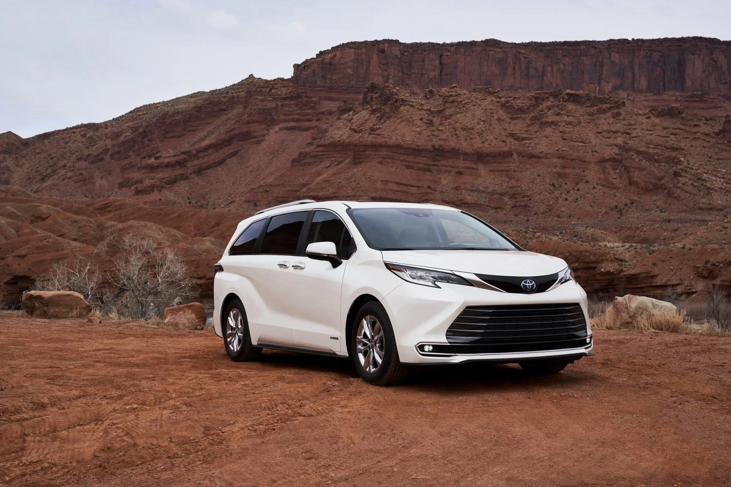 Toyota Sienna 2.5 (245 Hp) Hybrid e-CVT2020 - thumbnail 2