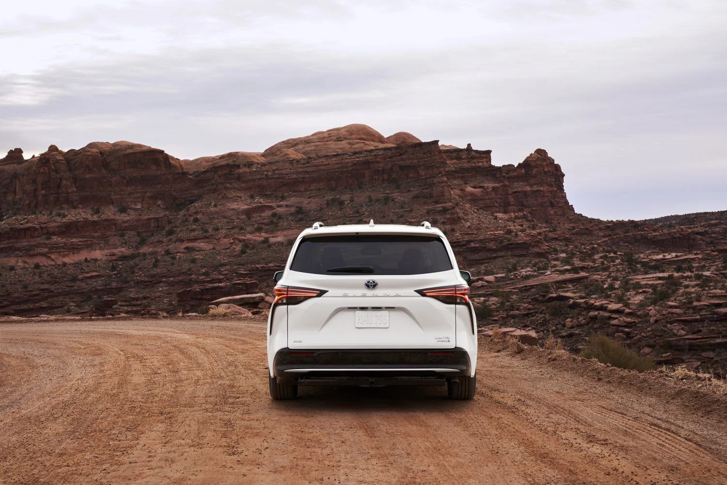 Toyota Sienna 2.5 (245 Hp) Hybrid e-CVT2020 - thumbnail 3