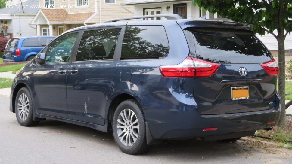 Toyota Sienna 3.5 V6 (296 Hp) Automatic2018 - 2020 thumbnail 2
