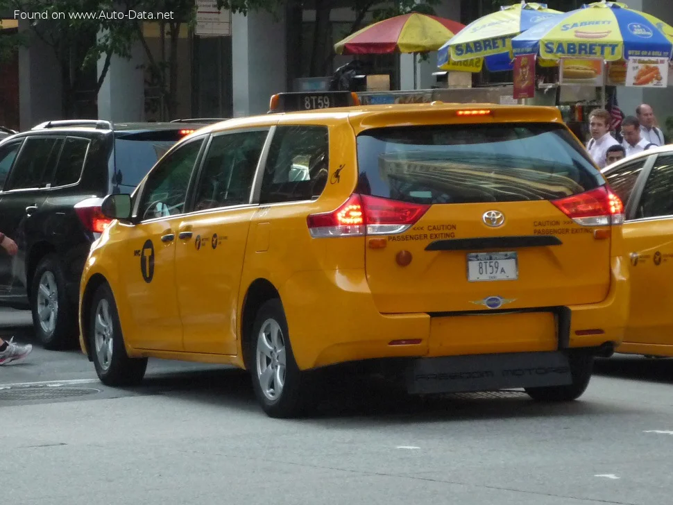 Toyota Sienna 2.7 (187 Hp) Automatic2010 - 2017 thumbnail 2