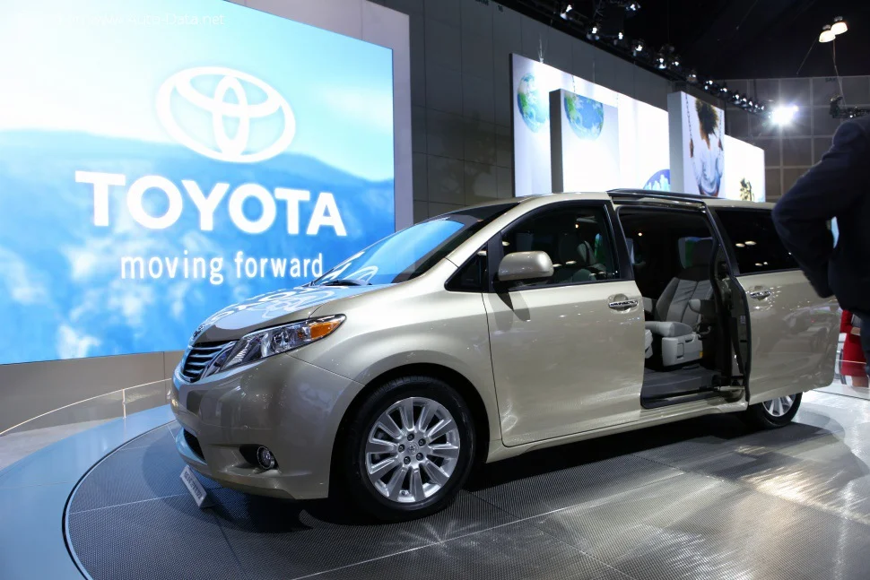 Toyota Sienna 2.7 (187 Hp) Automatic2010 - 2017 thumbnail 3