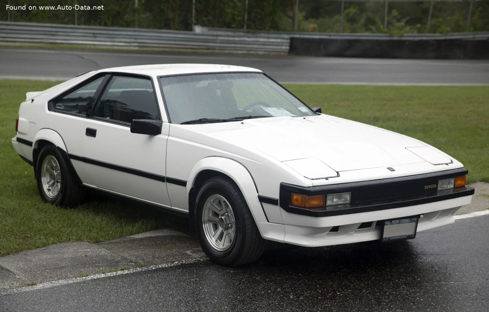 Toyota Supra 2.8 (145 Hp)1981 - 1985 thumbnail 18