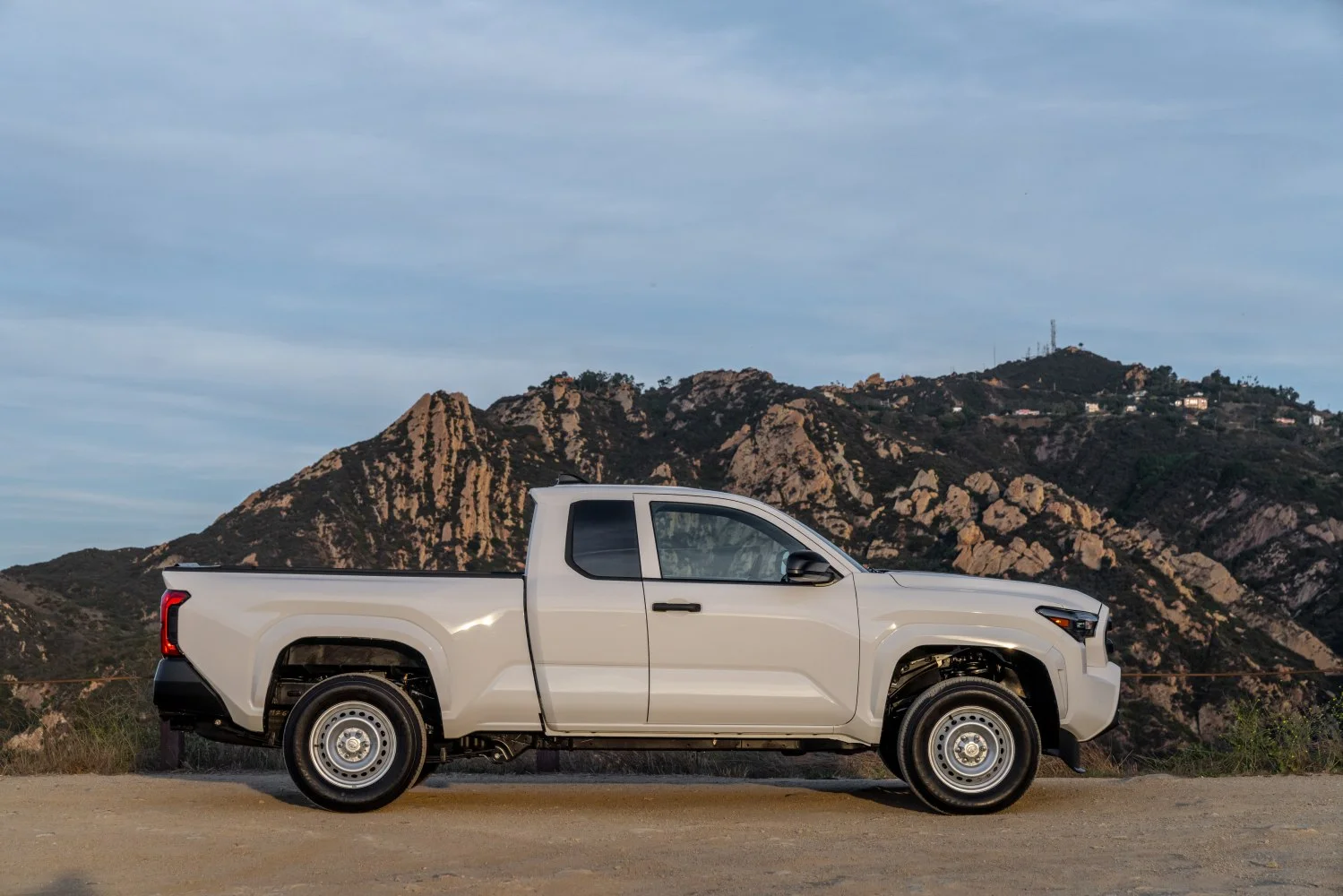 Toyota Tacoma 2.4 i-FORCE (228 Hp) 4x4 ECT-i2023 - thumbnail 2