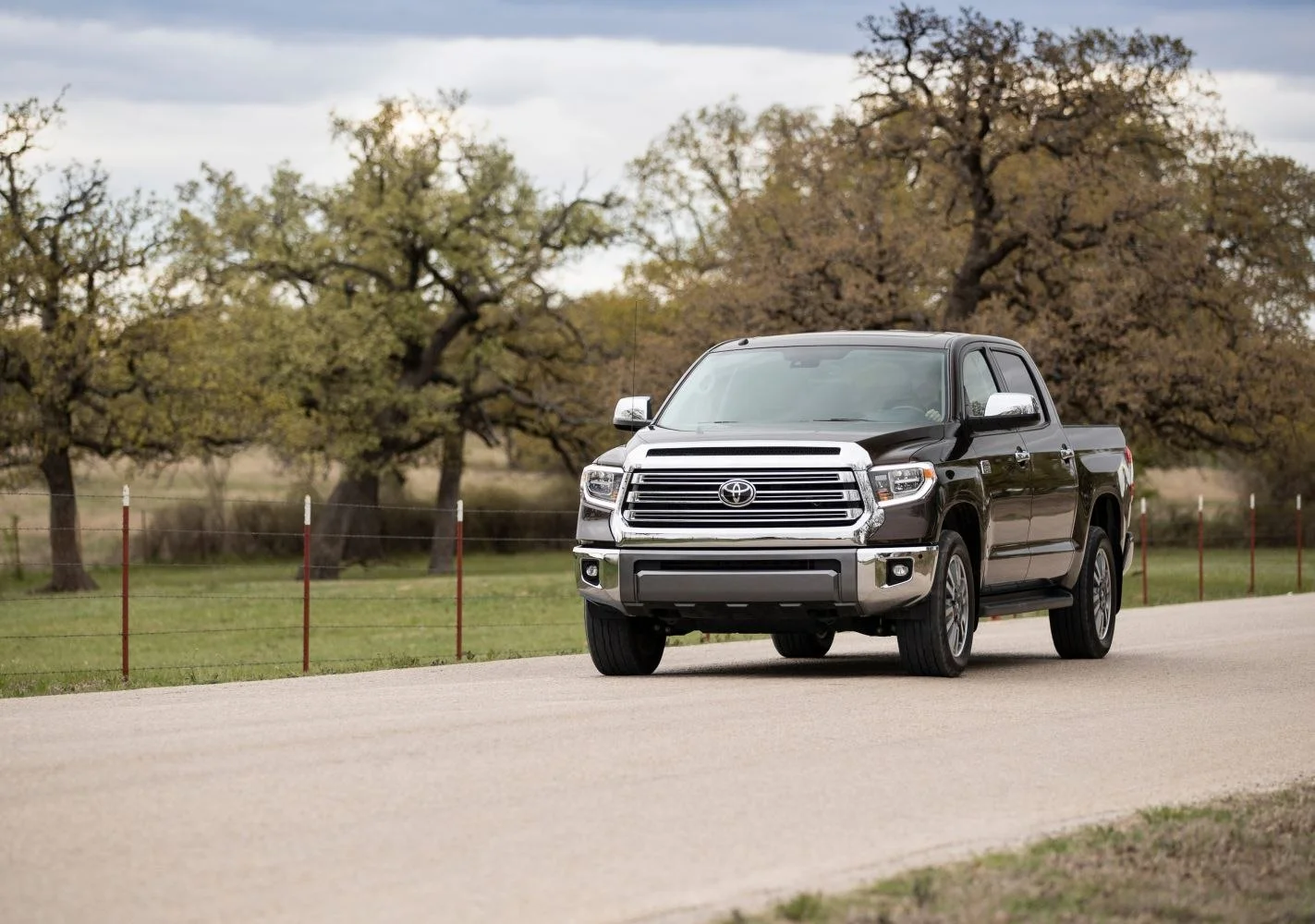 Toyota Tundra 4.6 V8 (310 Hp) 4x4 ECT-i2017 - 2019 - 1