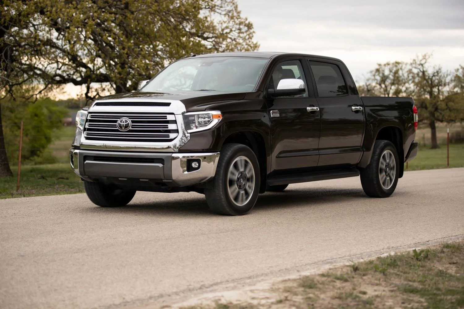 Toyota Tundra 4.6 V8 (310 Hp) 4x4 ECT-i2017 - 2019 thumbnail 2