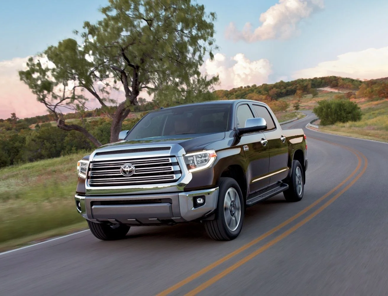 Toyota Tundra 4.6 V8 (310 Hp) 4x4 ECT-i2017 - 2019 thumbnail 4