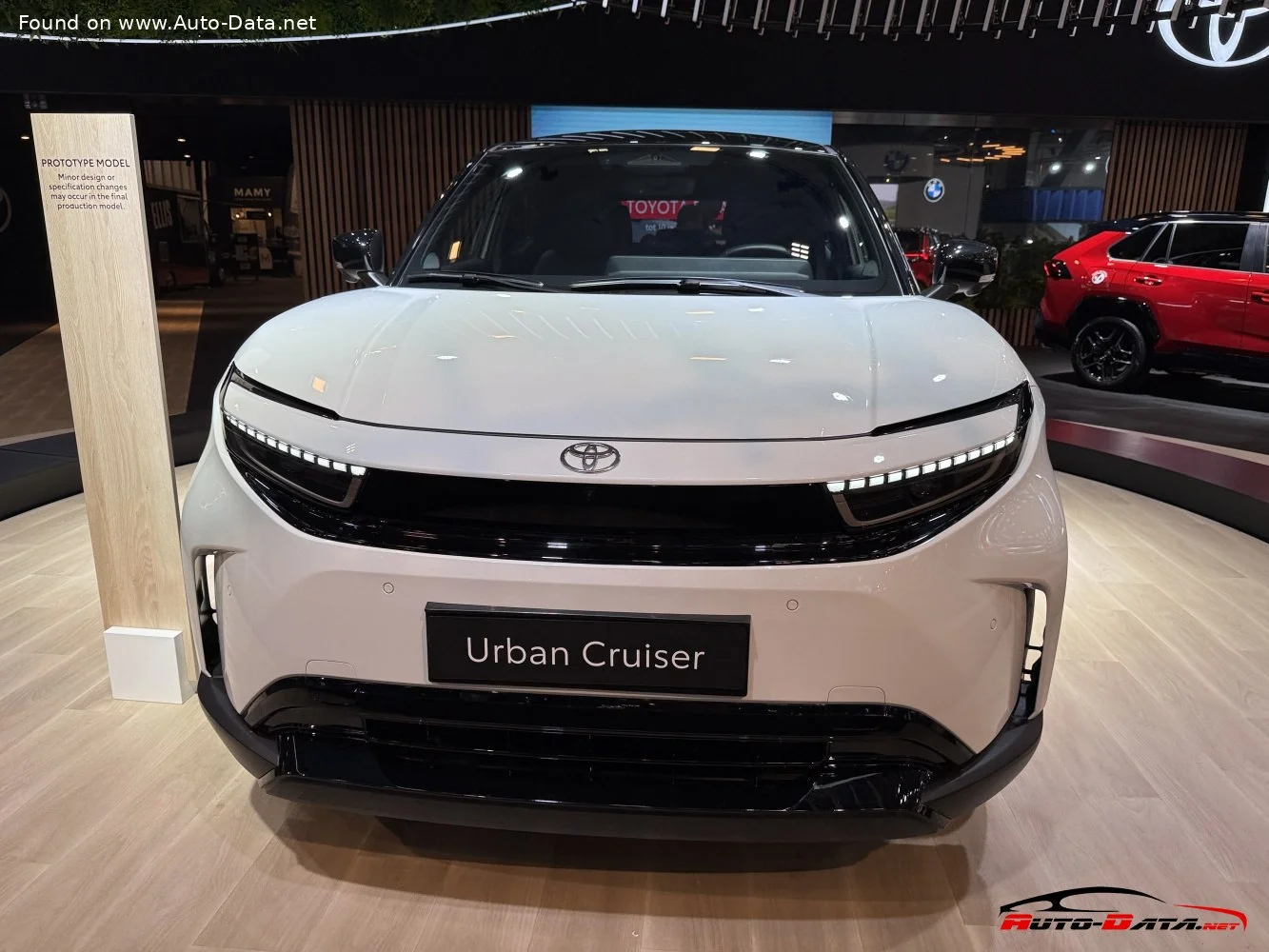 Toyota Urban Cruiser 49 kWh (144 Hp)2025 - thumbnail 2