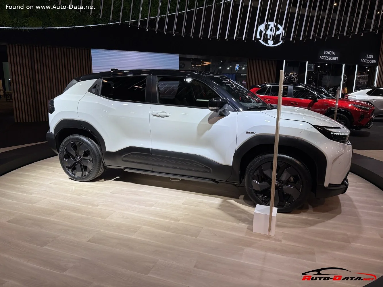 Toyota Urban Cruiser 49 kWh (144 Hp)2025 - thumbnail 6