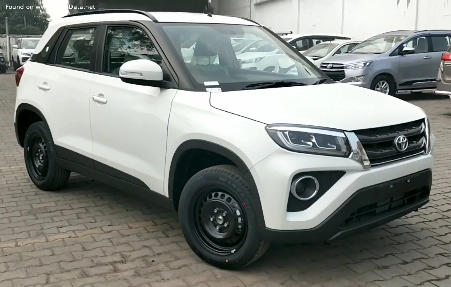 Toyota Urban Cruiser 1.5i (105 Hp)2020 - - 1