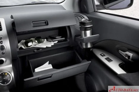 Toyota Urban Cruiser 1.33 VVT-i (100 Hp)2008 - 2014 thumbnail 18