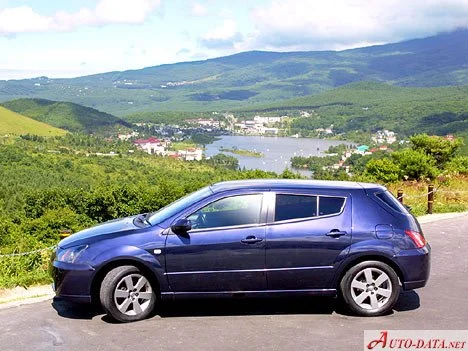 Toyota Will 1.5 i (109 Hp)2001 - 2004 thumbnail 2