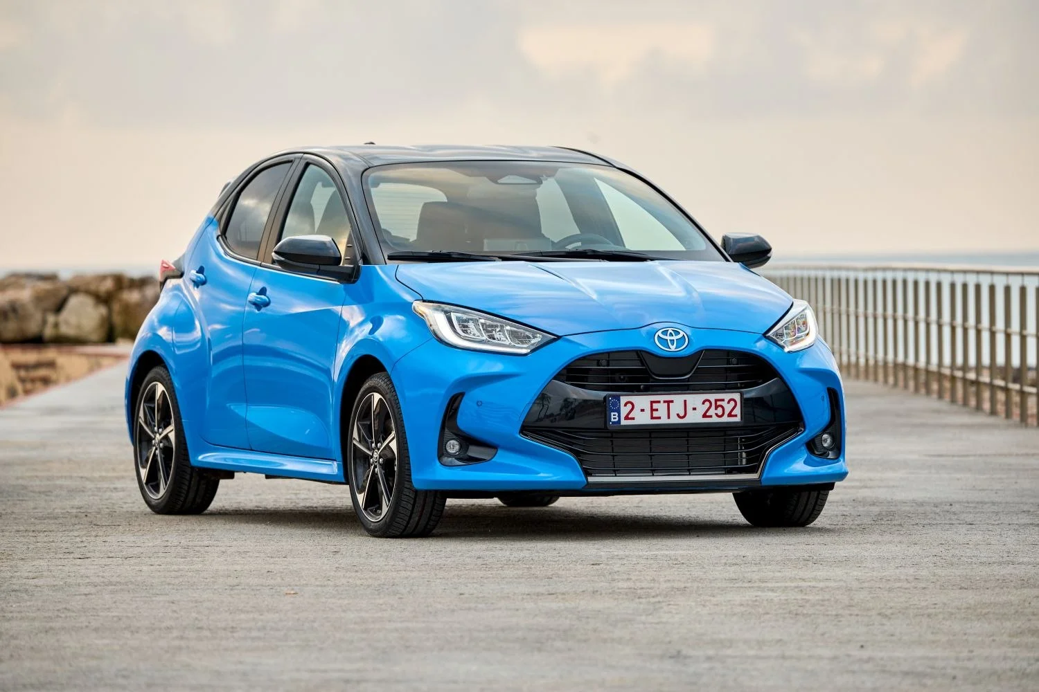 Toyota Yaris 1.5 (116 Hp) Full Hybrid e-CVT2024 - - 1
