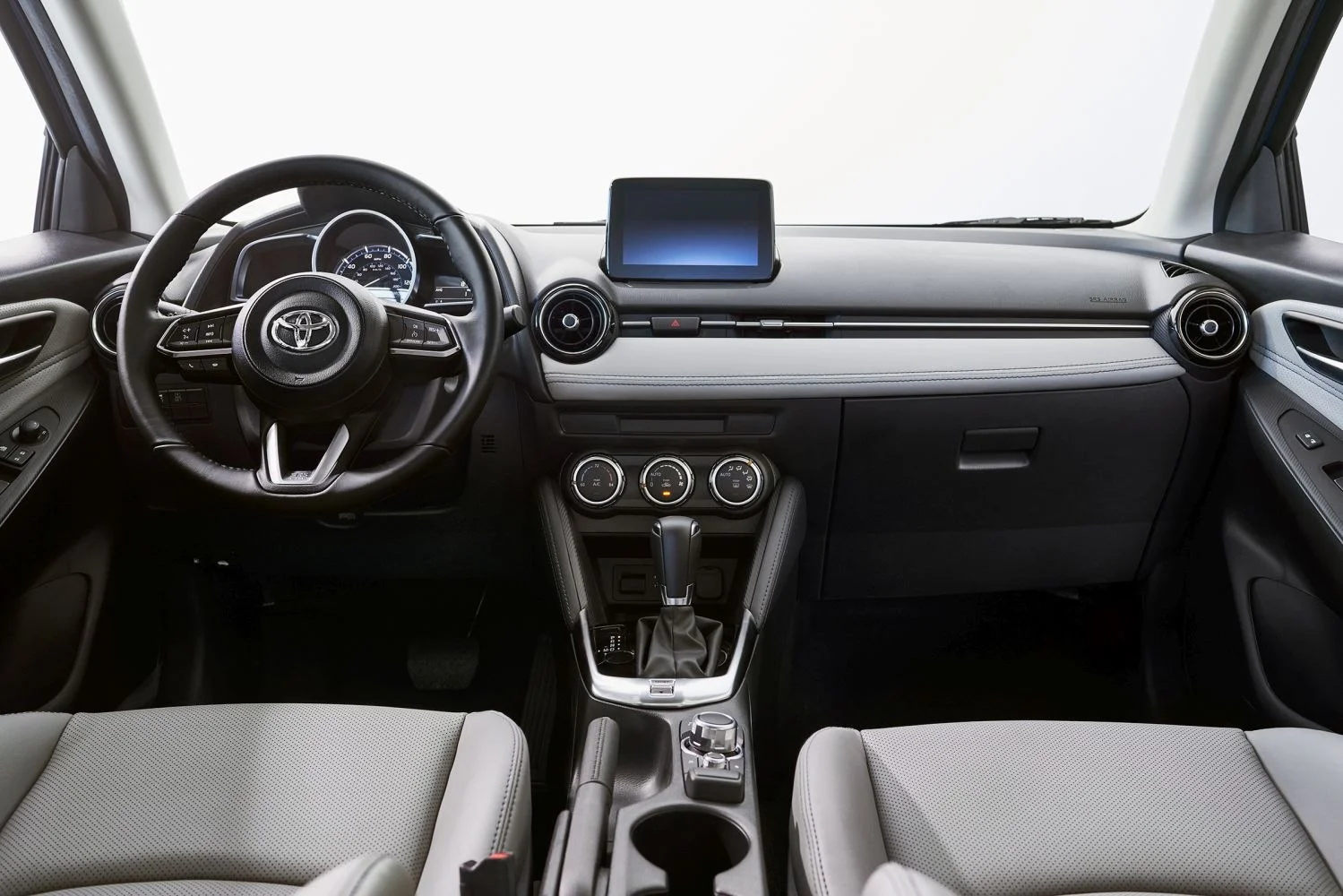 Toyota Yaris 1.5 (106 Hp) Automatic2019 - 2020 thumbnail 10
