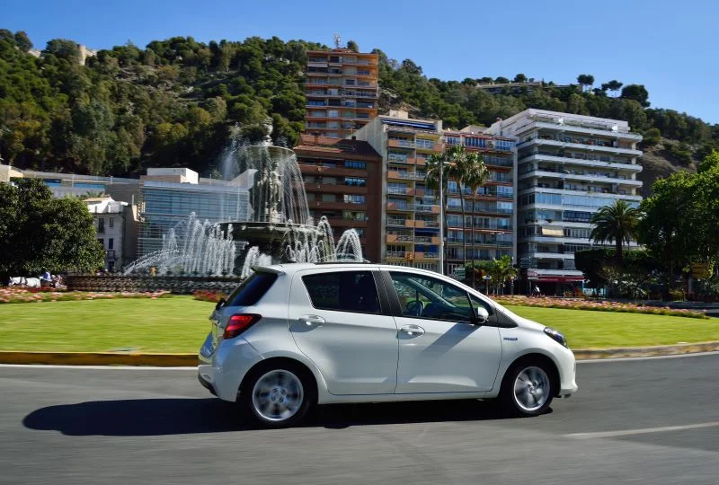 Toyota Yaris 1.0 VVT-i (69 Hp)2014 - 2017 thumbnail 13