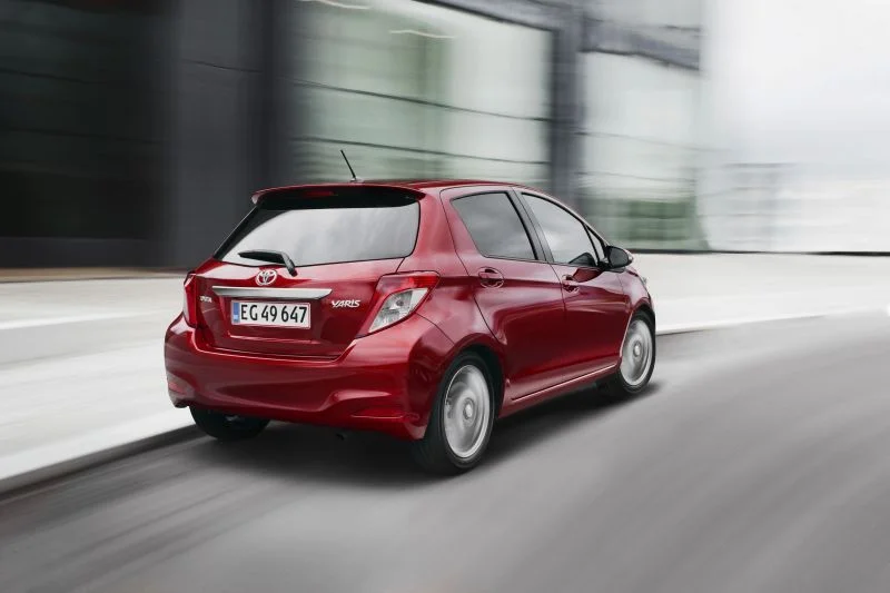 Toyota Yaris 1.0 VVT-i (69 Hp)2011 - 2014 thumbnail 11