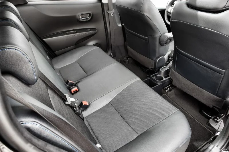 Toyota Yaris 1.0 VVT-i (69 Hp)2011 - 2014 thumbnail 5