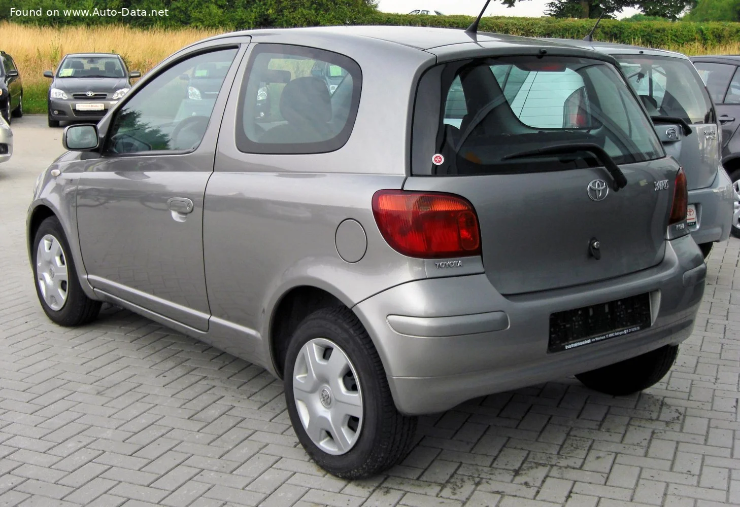 Toyota Yaris 1.0 VVT-i (65 Hp)2003 - 2005 thumbnail 3