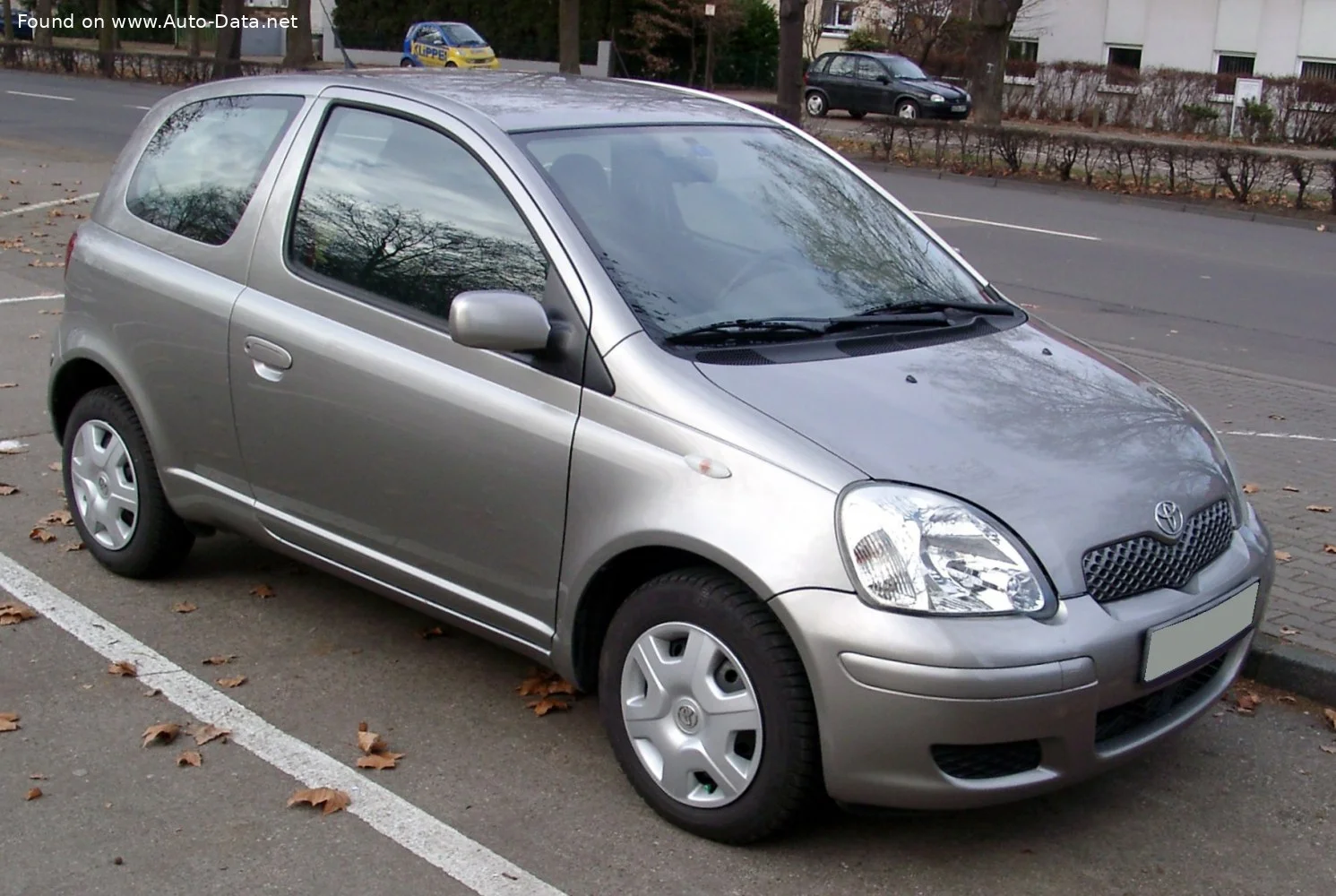 Toyota Yaris 1.0 VVT-i (65 Hp)2003 - 2005 thumbnail 4