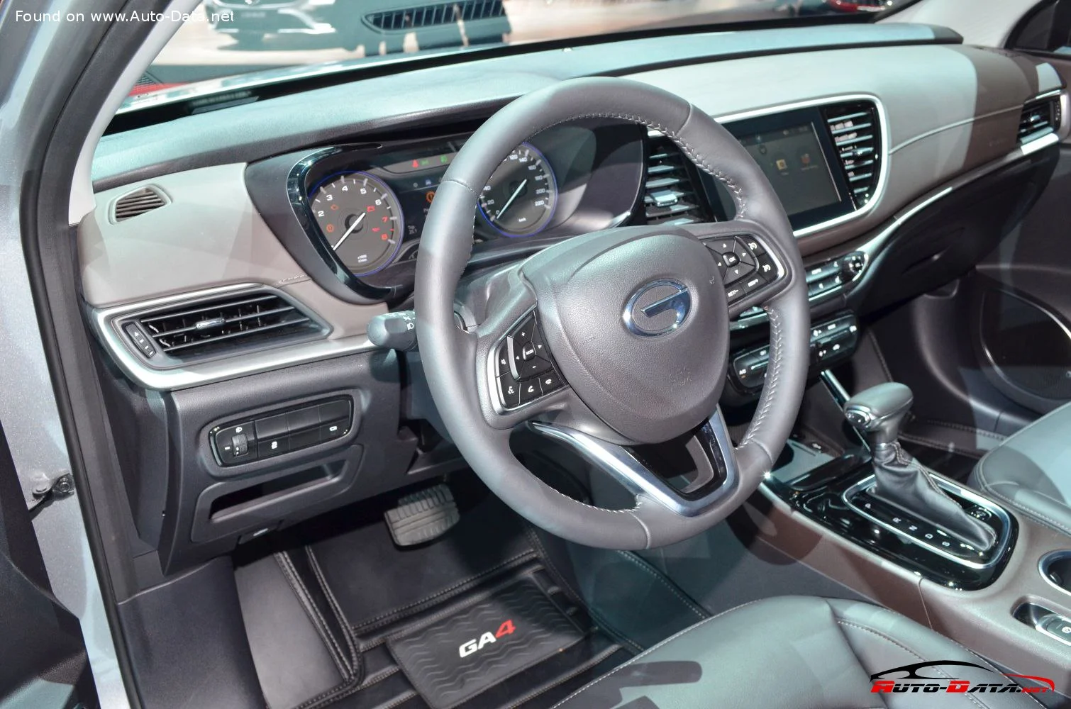 Trumpchi GA4 1.3T (137 Hp)2018 - thumbnail 10