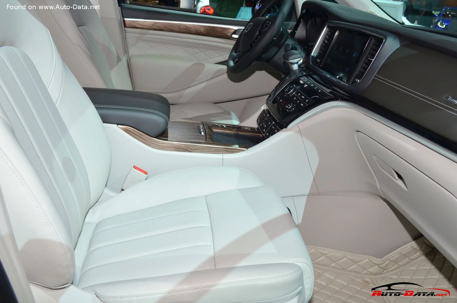 Trumpchi GM8/M8 320T (201 Hp) Automatic2017 - 2020 thumbnail 7