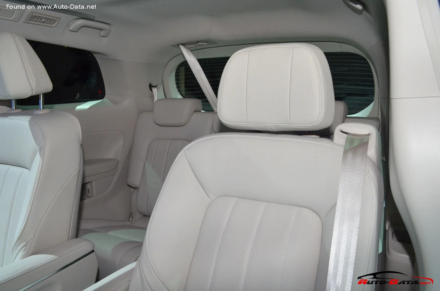 Trumpchi GM8/M8 320T (201 Hp) Automatic2017 - 2020 thumbnail 10