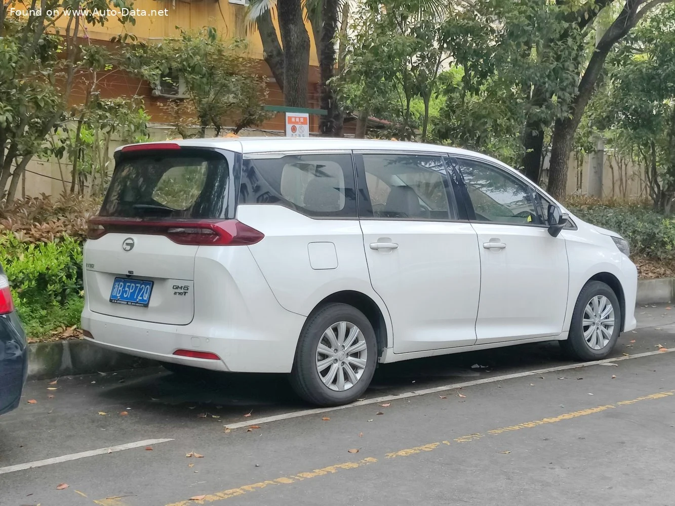 Trumpchi GN6/M6 270T (171 Hp)2018 - 2019 thumbnail 2