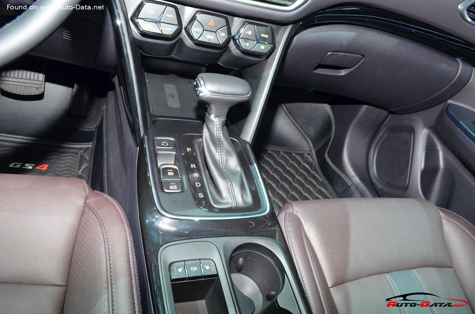 Trumpchi GS4 200T (137 Hp)2015 - thumbnail 11