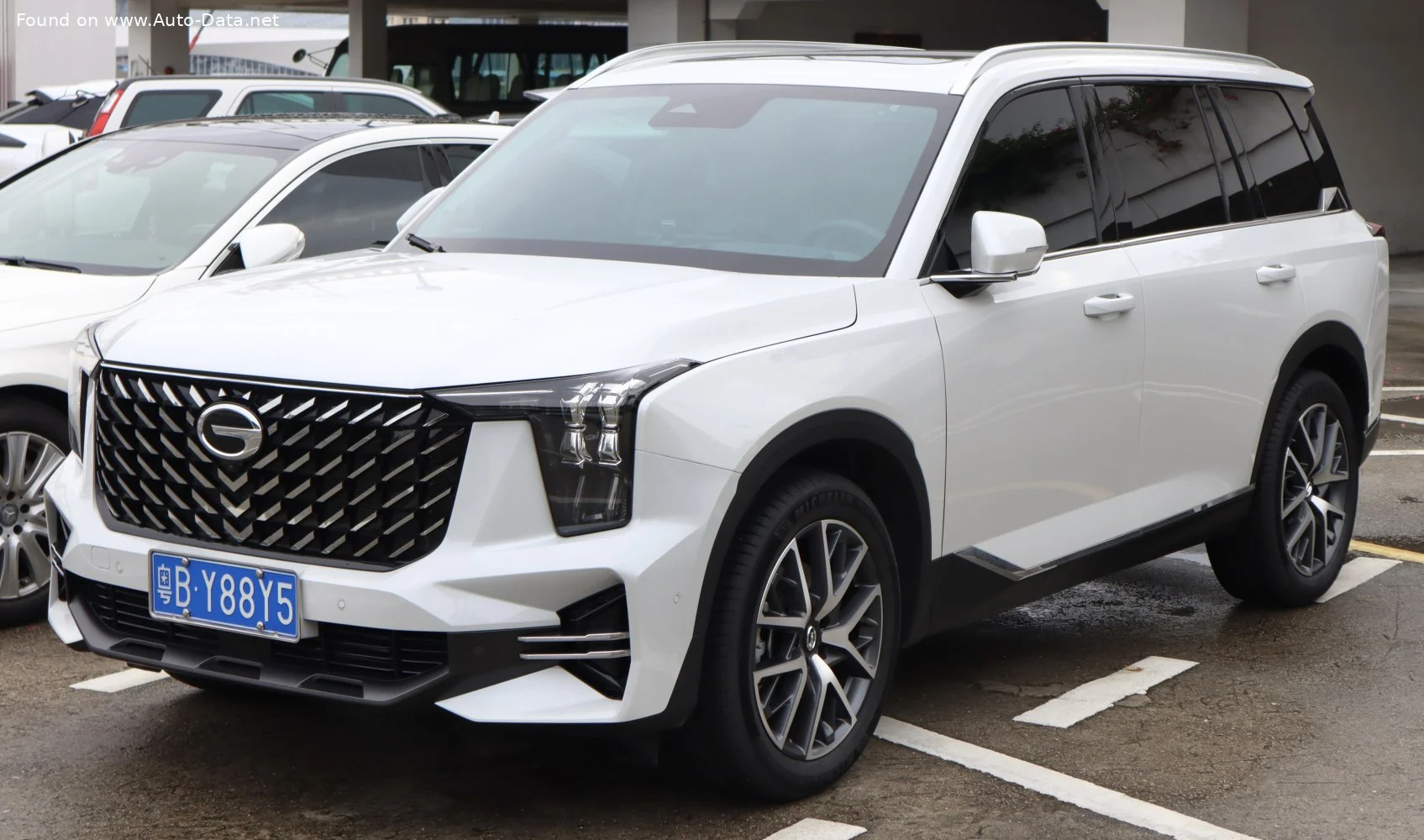 Trumpchi GS8 2.0 (252 Hp) 4WD Automatic2021 - - 1