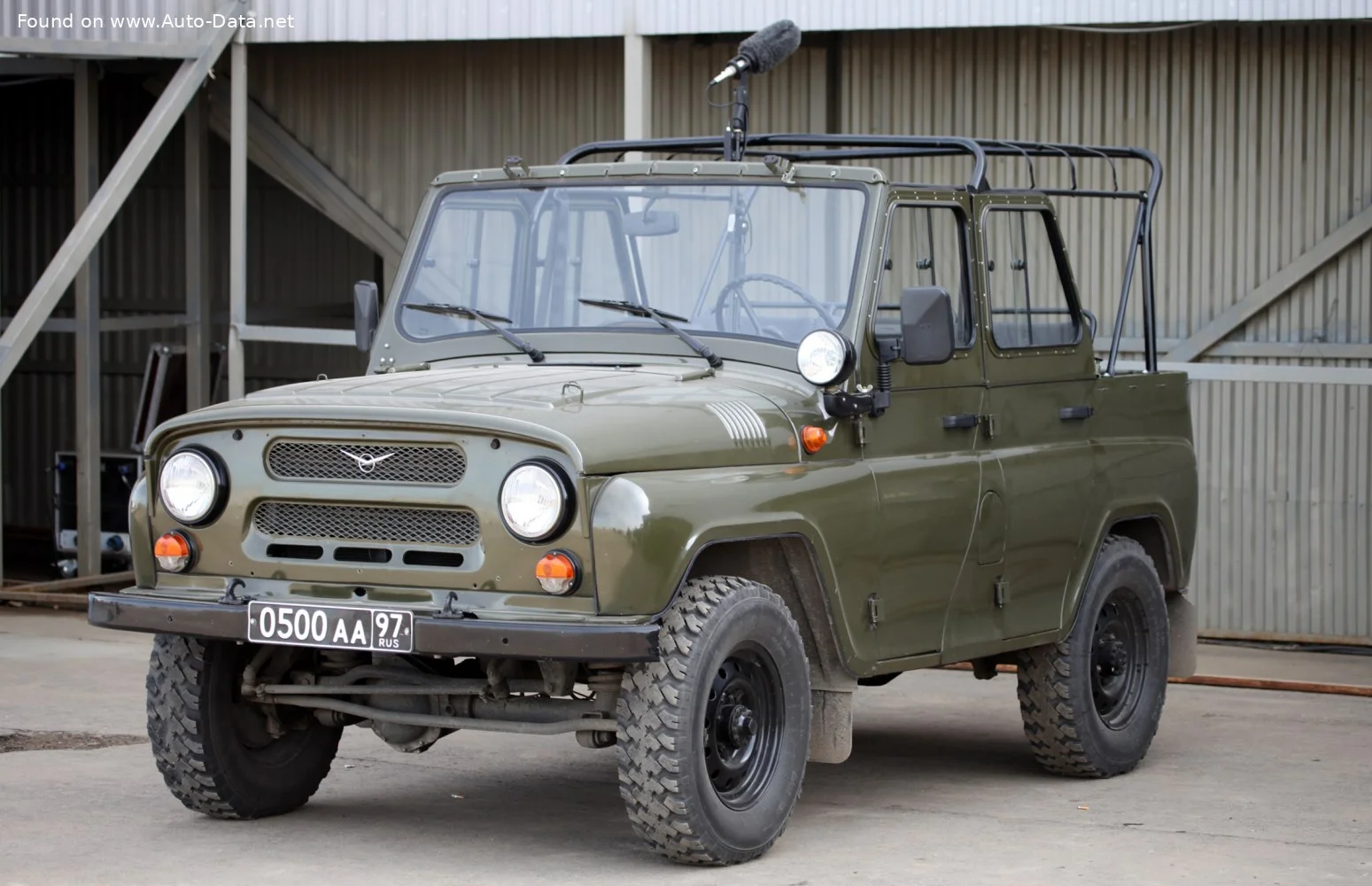 UAZ 3151 2.45 (90 Hp)1989 - 2003 - 1