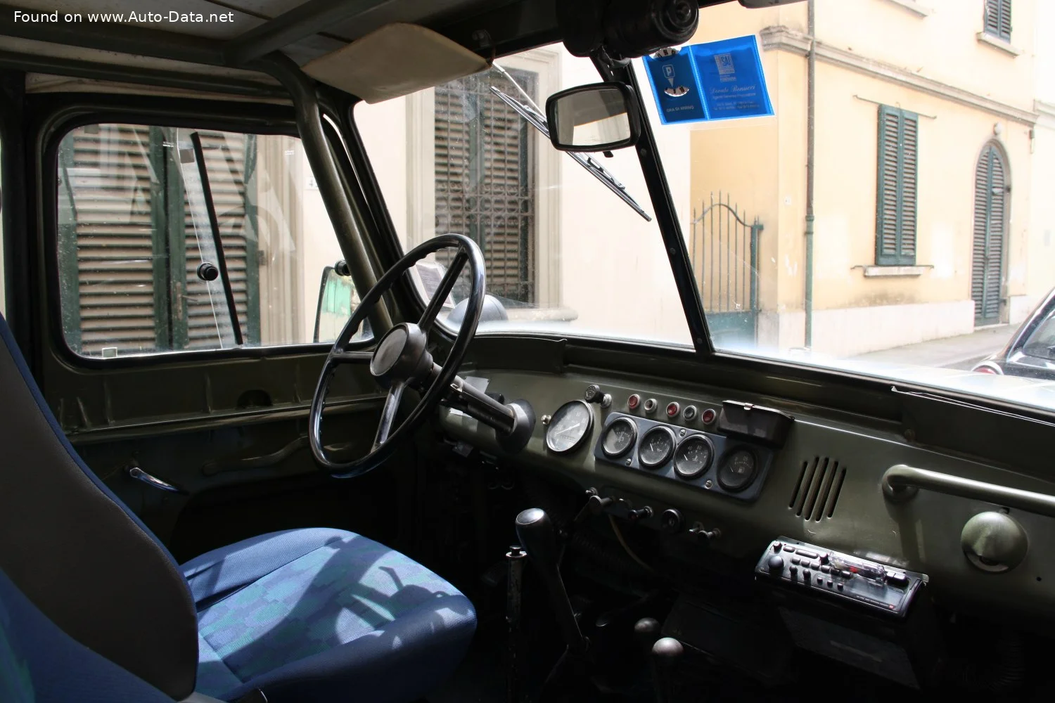 UAZ 469 2.45 (75 Hp)1972 - 1985 thumbnail 3