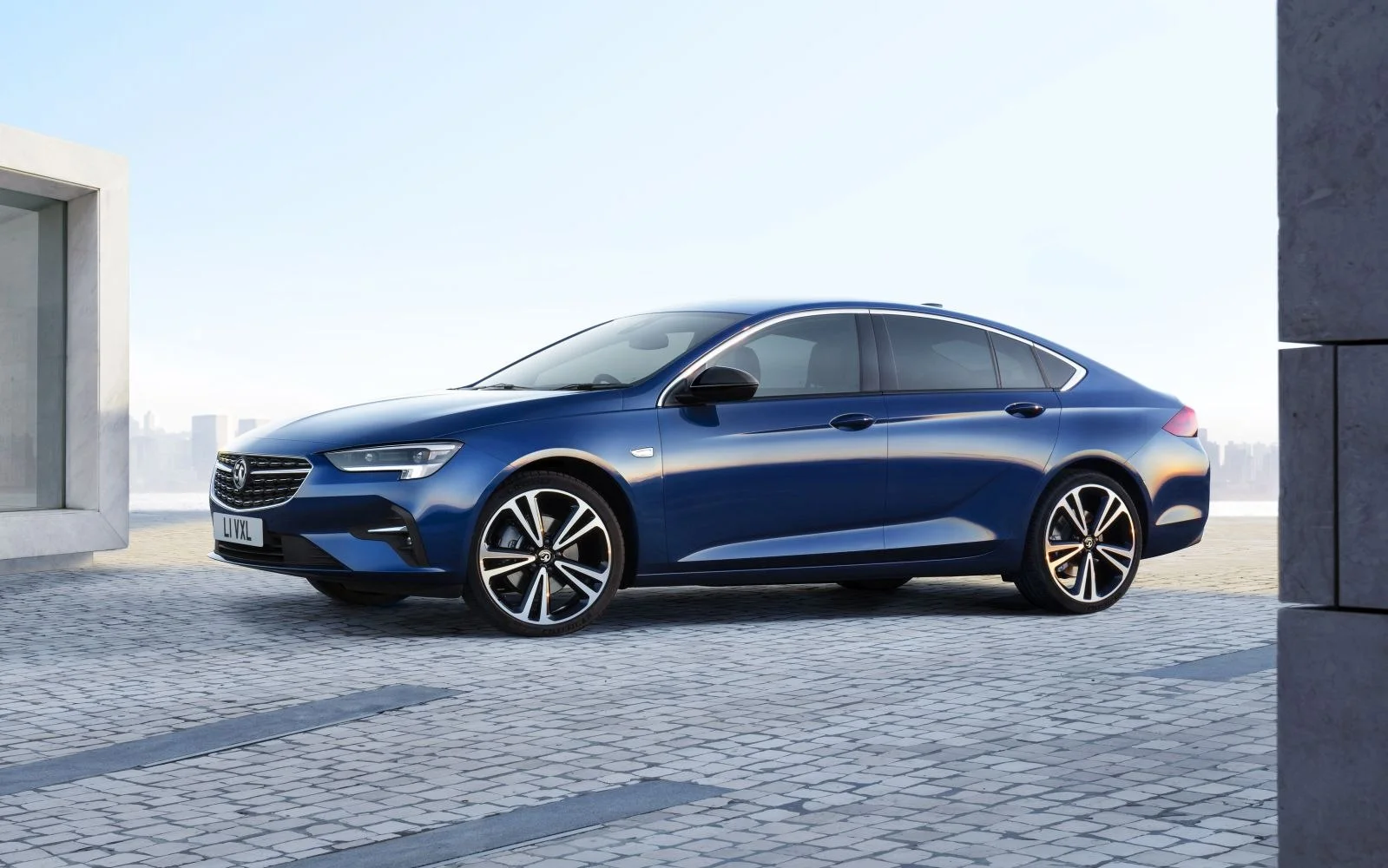 Vauxhall Insignia 1.5 Turbo D (122 Hp)2020 - thumbnail 4