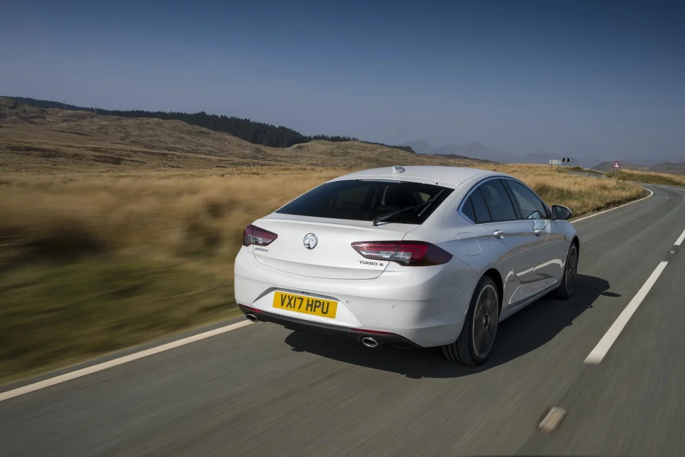 Vauxhall Insignia 1.5 EcoTEC Turbo (140 Hp)2017 - 2018 thumbnail 2