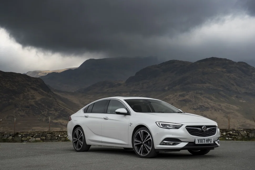 Vauxhall Insignia 1.5 EcoTEC Turbo (140 Hp)2017 - 2018 thumbnail 4