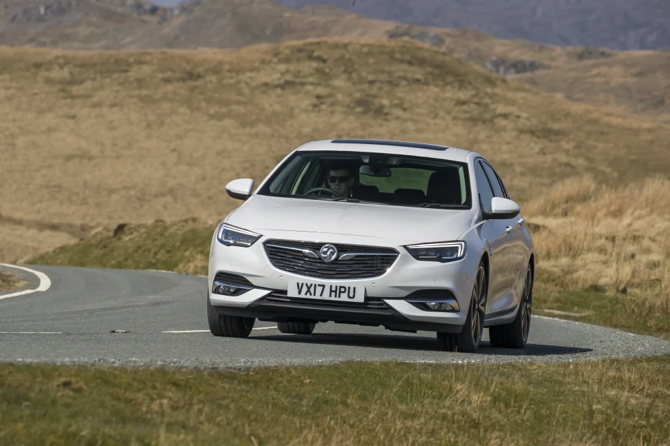 Vauxhall Insignia 1.5 EcoTEC Turbo (140 Hp)2017 - 2018 thumbnail 5