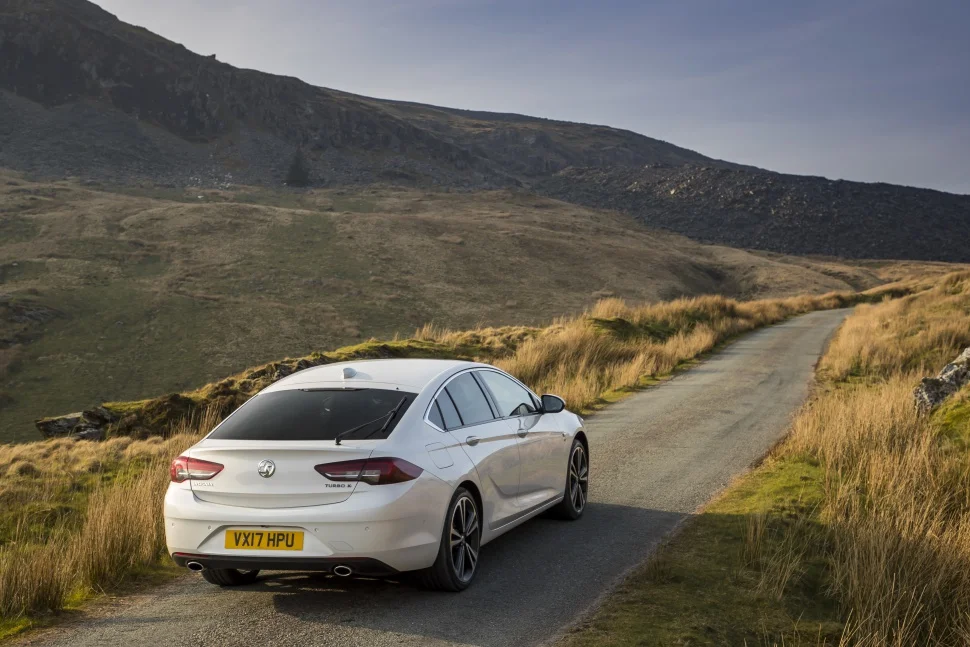 Vauxhall Insignia 1.5 EcoTEC Turbo (140 Hp)2017 - 2018 thumbnail 7