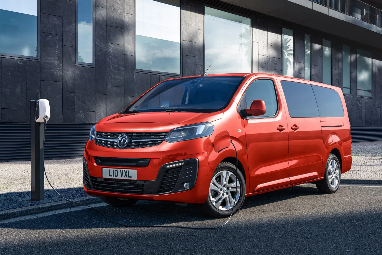Vauxhall Vivaro 50 kWh (136 Hp) Automatic2020 - - 1