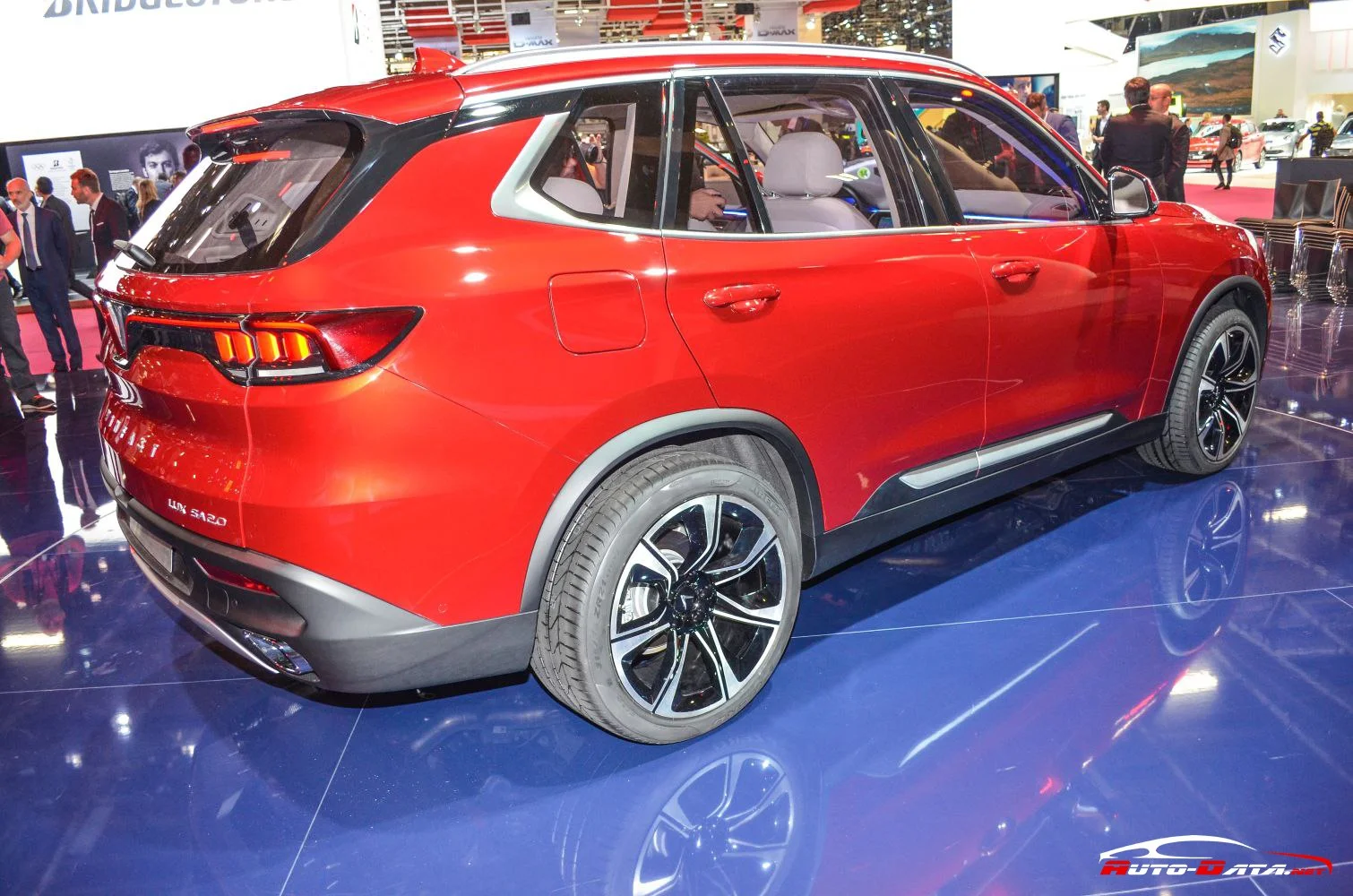 VinFast LUX SA 2.0 (228 Hp) Automatic2019 - thumbnail 2