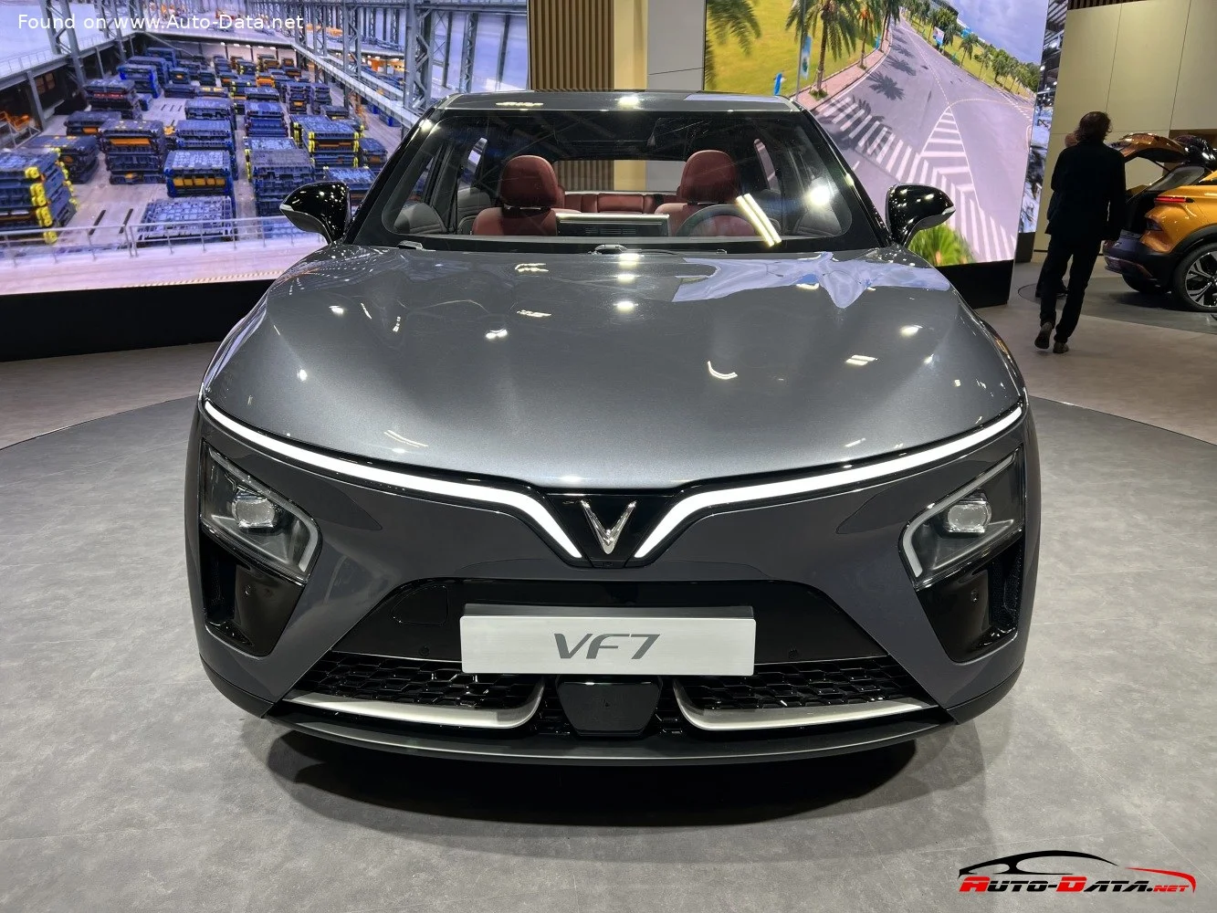 VinFast VF 7 75.3 kWh (204 Hp) Electric2022 - thumbnail 2