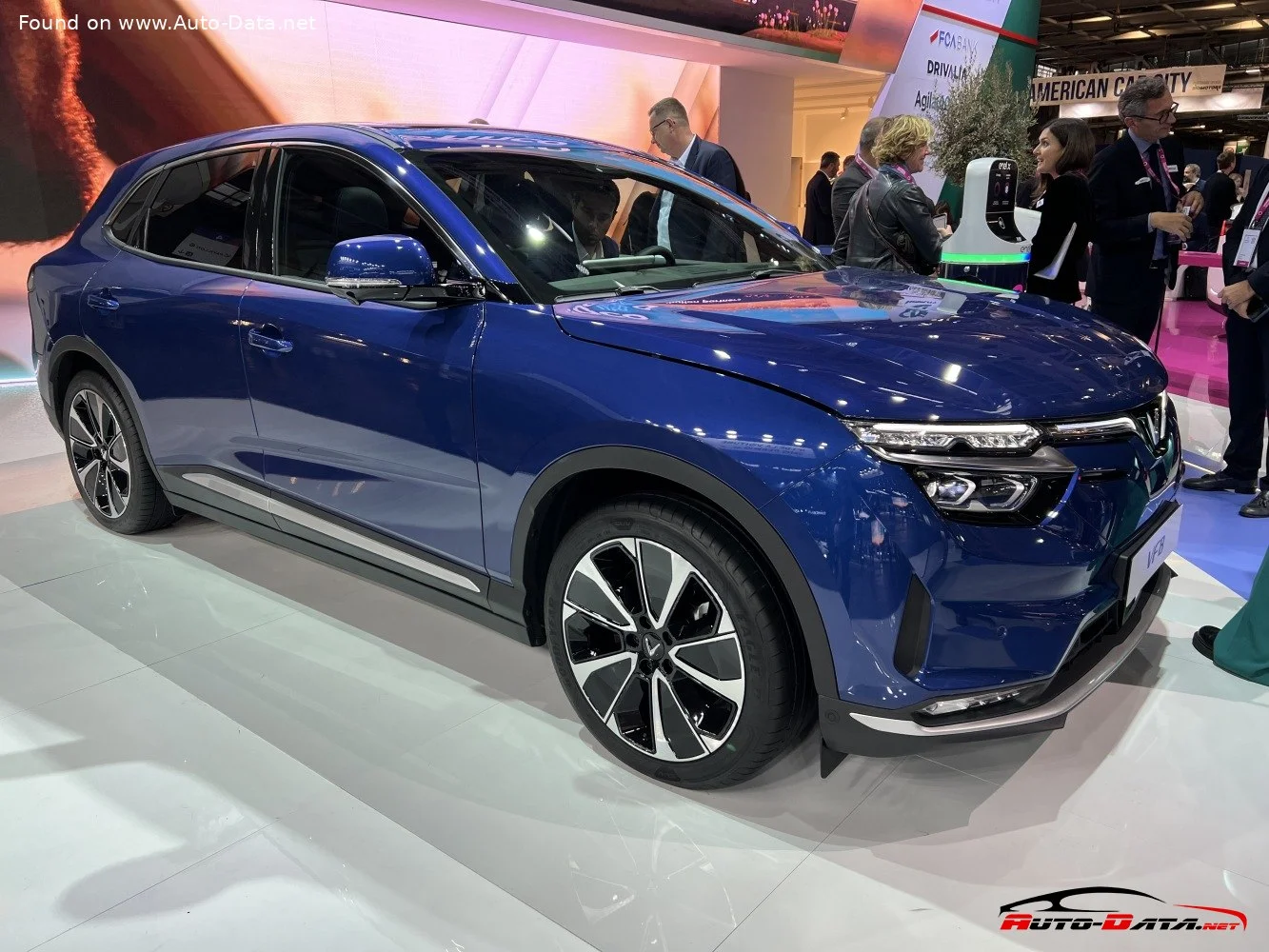 VinFast VF 8 Enhanced Range 87.7 kWh (348 Hp) BEV AWD2022 - thumbnail 2