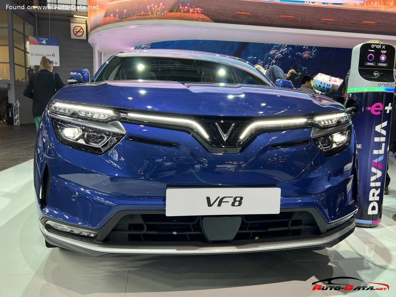 VinFast VF 8 Enhanced Range 87.7 kWh (348 Hp) BEV AWD2022 - thumbnail 3