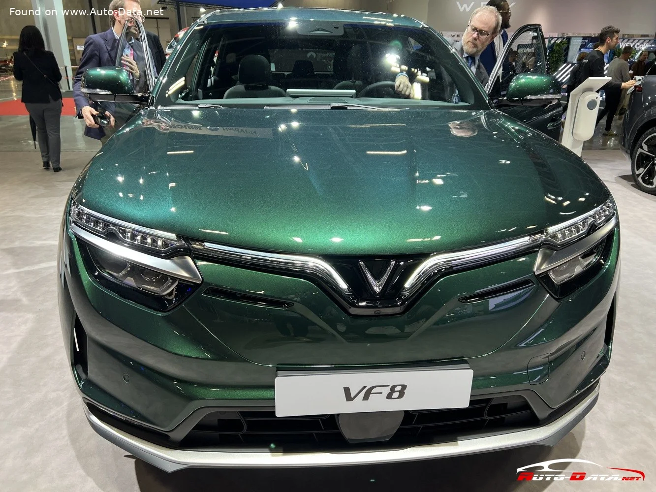 VinFast VF 8 Enhanced Range 87.7 kWh (348 Hp) BEV AWD2022 - thumbnail 9